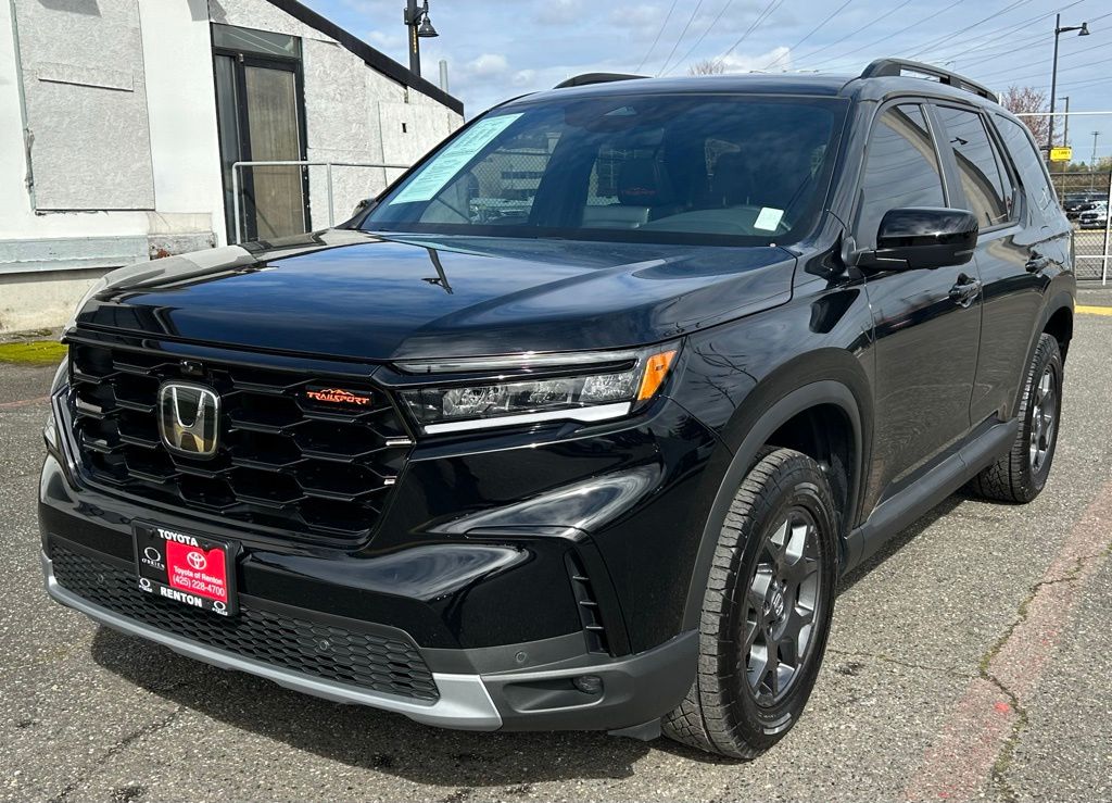 2025 Honda Pilot TrailSport AWD's photo