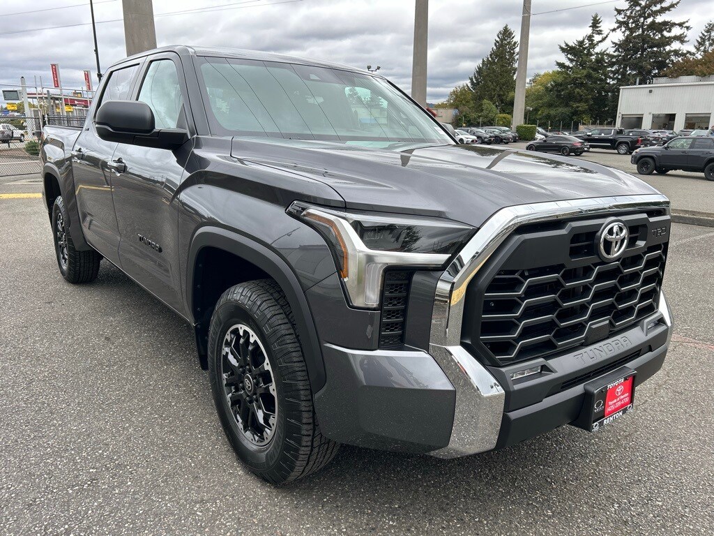 2026 Toyota Tundra SR5 CrewMax photo 3