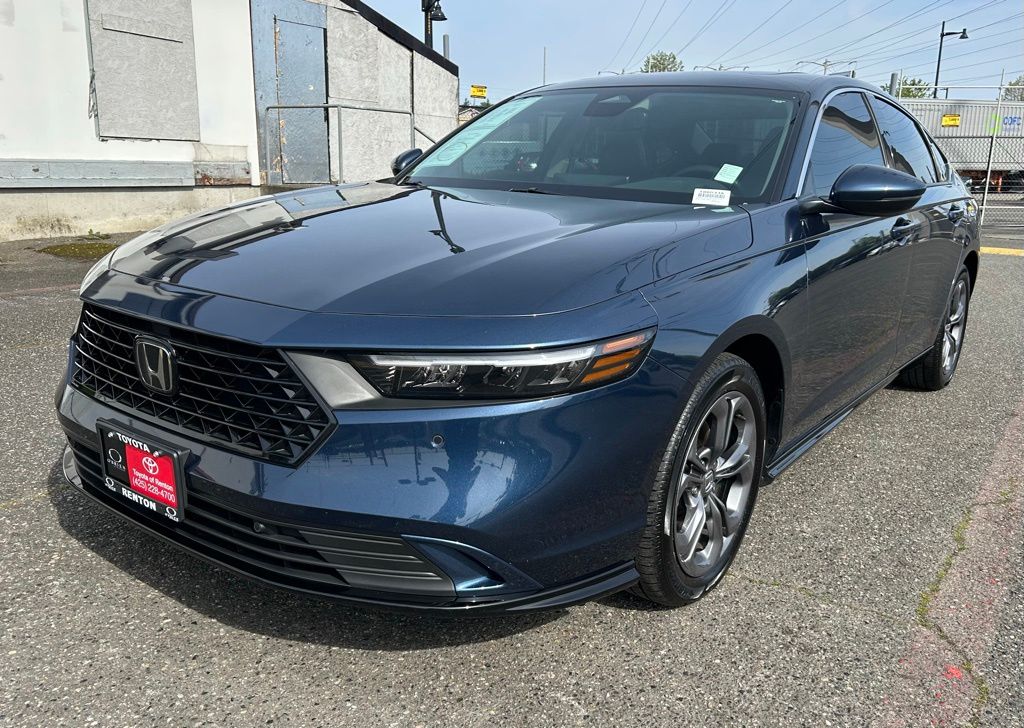 2025 Honda Accord Hybrid EX-L's photo