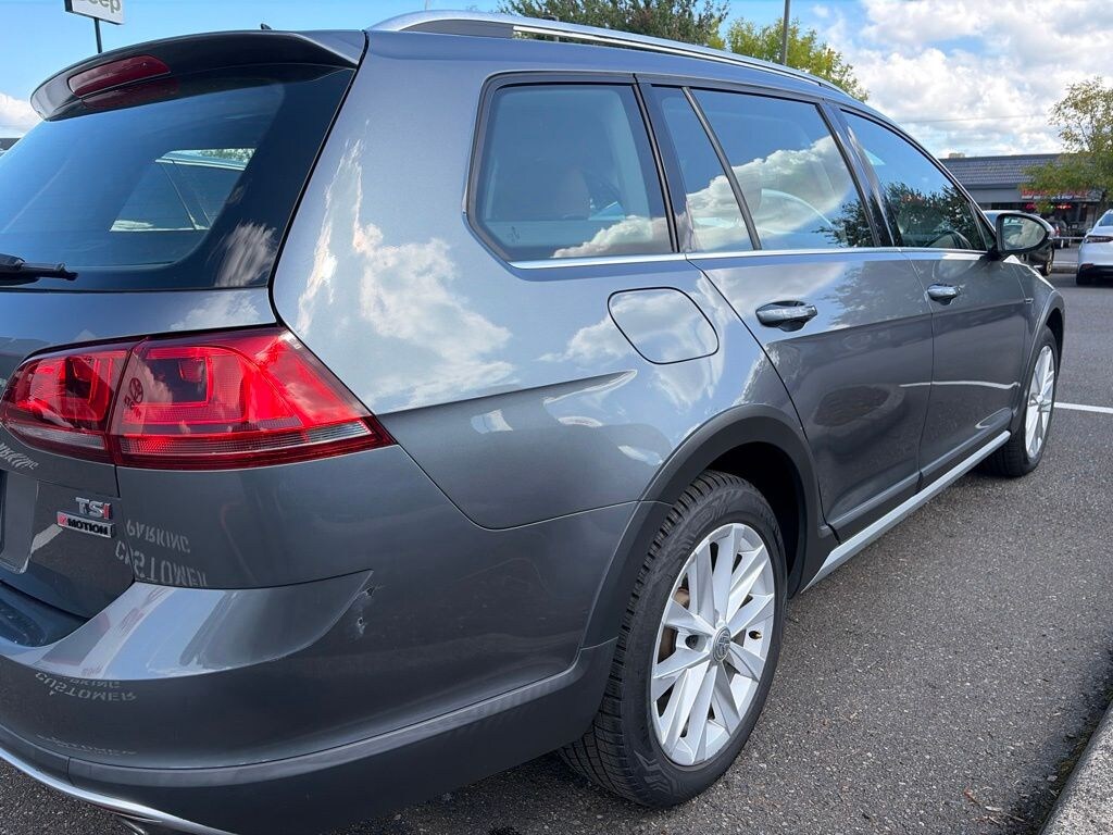 Used 2017 Volkswagen Golf Alltrack TSI SE Wagon