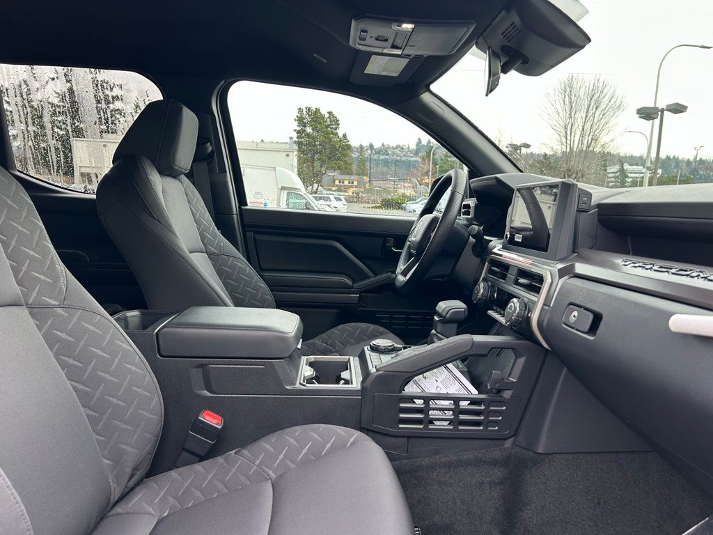 2026 Toyota Tacoma SR5 - Photo 15