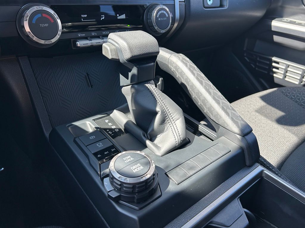2025 Toyota 4Runner SR5 - Photo 21