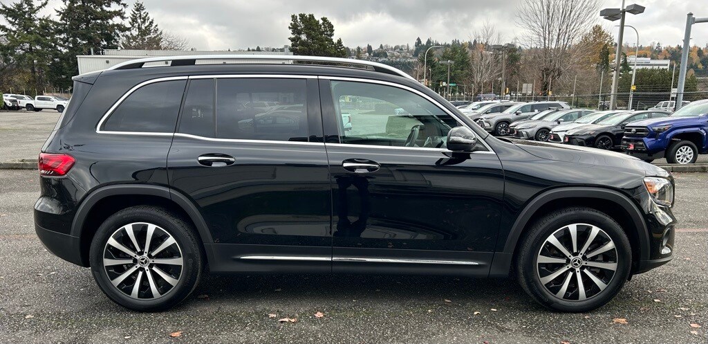 2023 Mercedes Benz GLB 250 4MATIC photo 4