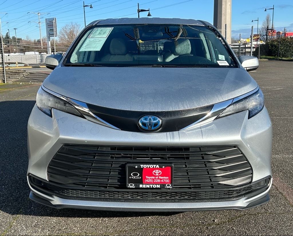 Certified 2024 Toyota Sienna LE Minivan/Van