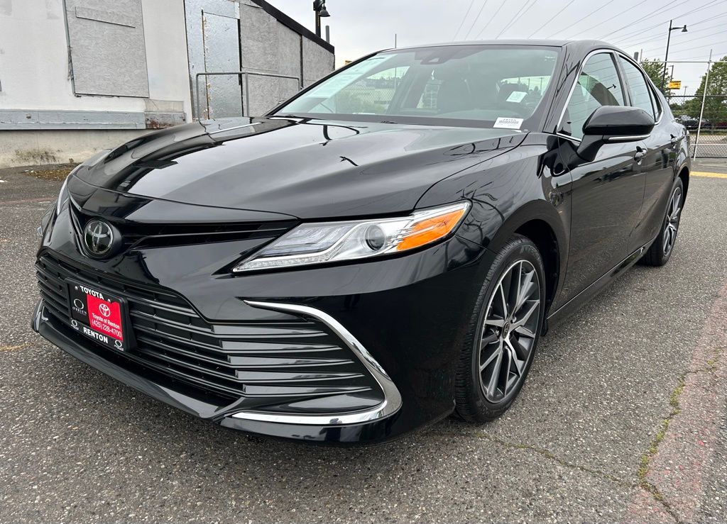 2023 Toyota Camry XLE AWD's photo