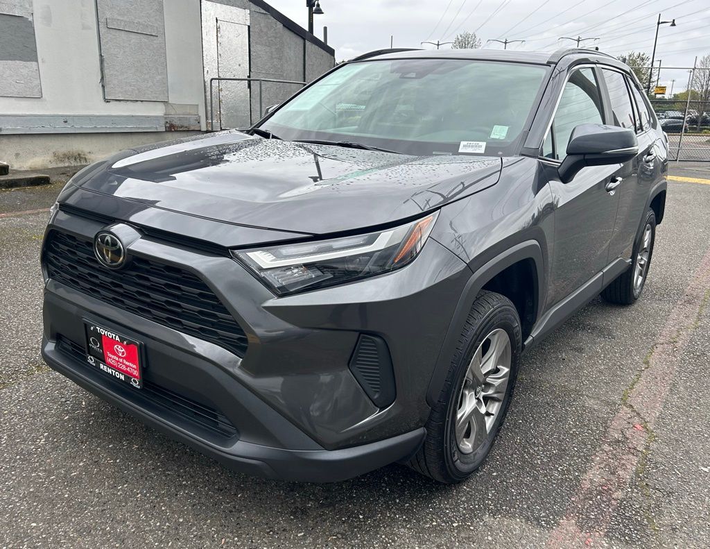 2024 Toyota RAV4 XLE AWD's photo