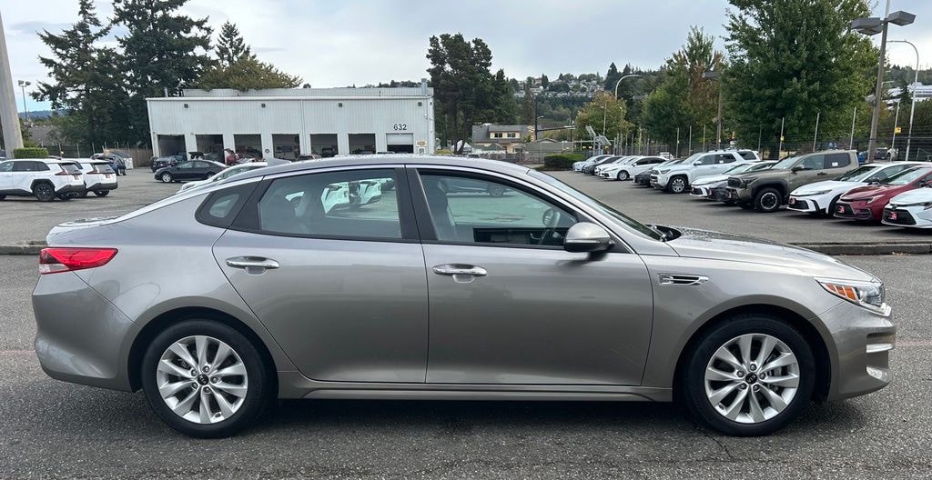 Used 2018 Kia Optima LX Sedan