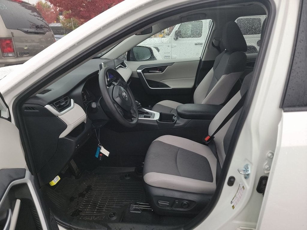 Certified 2025 Toyota RAV4 XLE SUV