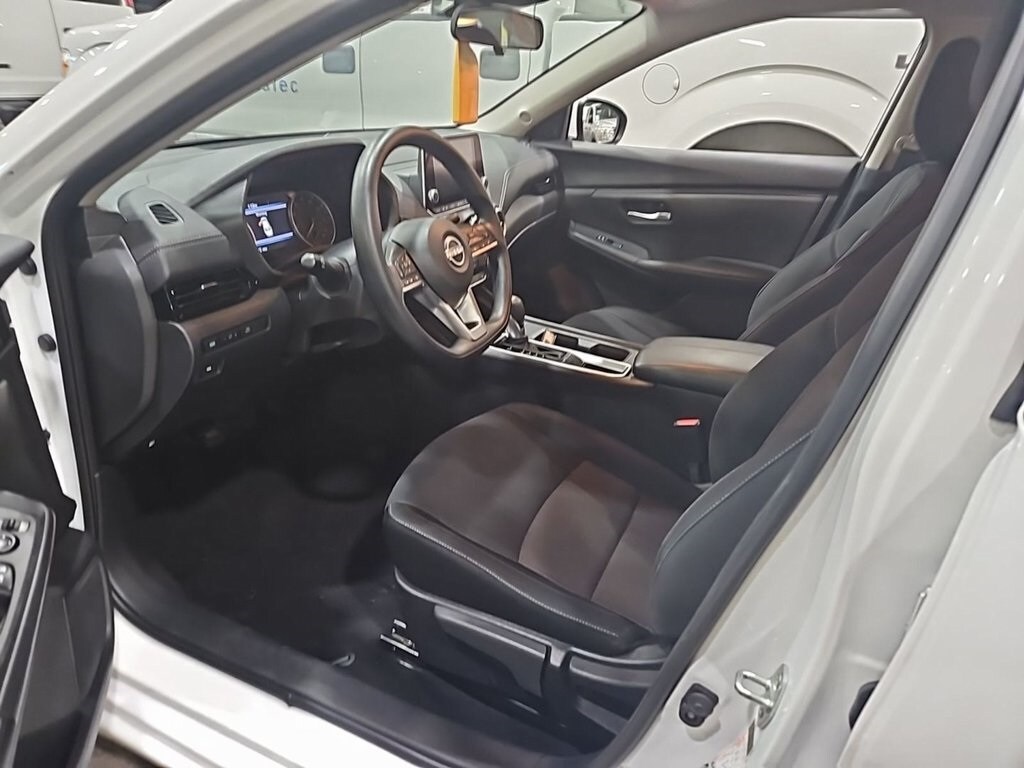 2024 Nissan Sentra SV photo 3