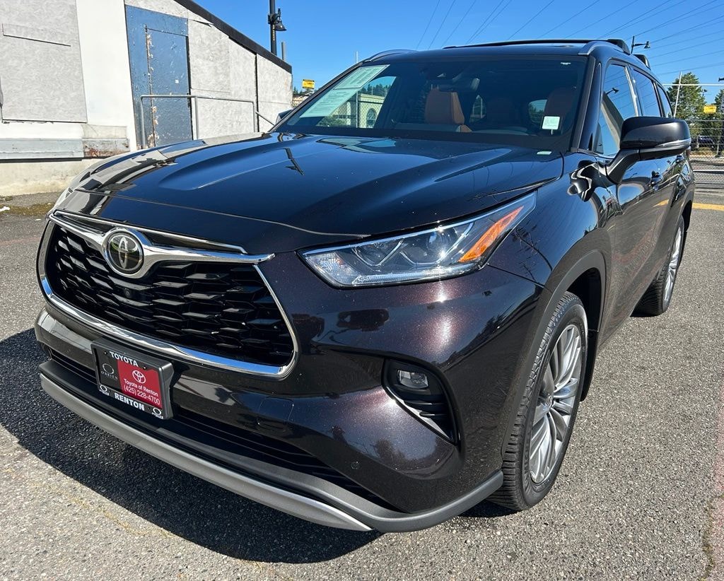 Used 2021 Toyota Highlander Platinum SUV