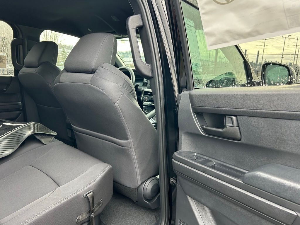 2026 Toyota Tacoma SR5 - Photo 12