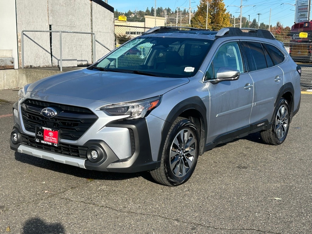 2023 Subaru Outback Touring's photo