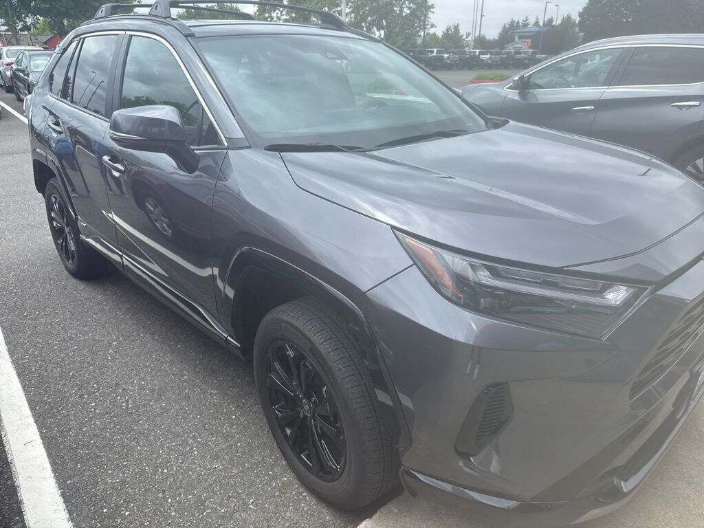 Used 2022 Toyota RAV4 Hybrid SE SUV