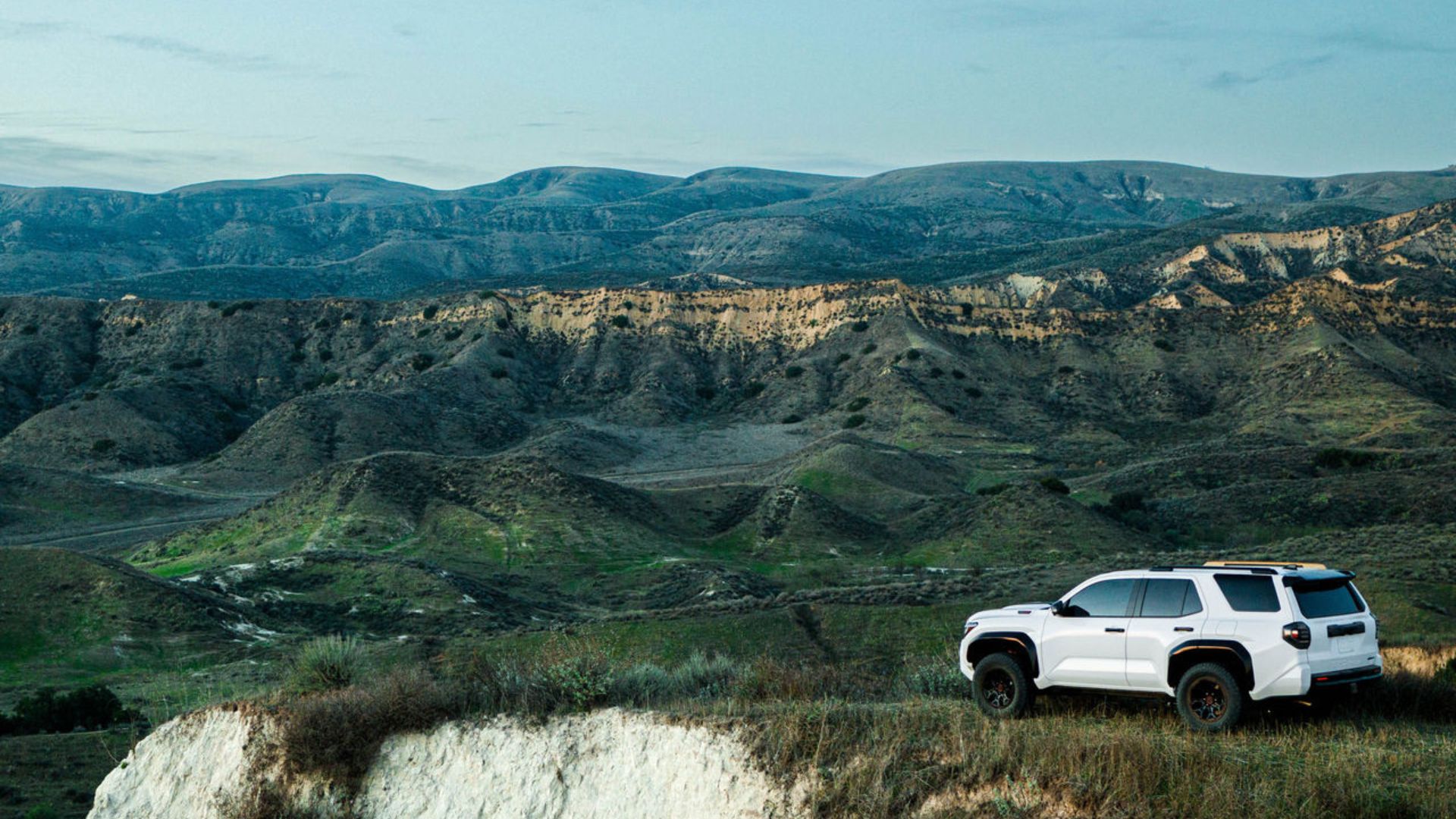 FRN_MY25_4Runner_Landia_Shot_017_drone%20(web).jpg