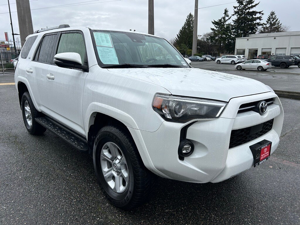 2024 Toyota 4Runner SR5 Premium photo 2