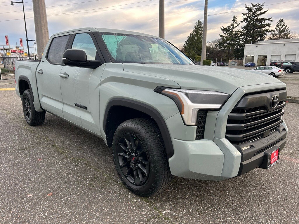 2026 Toyota Tundra SR5 CrewMax photo 3