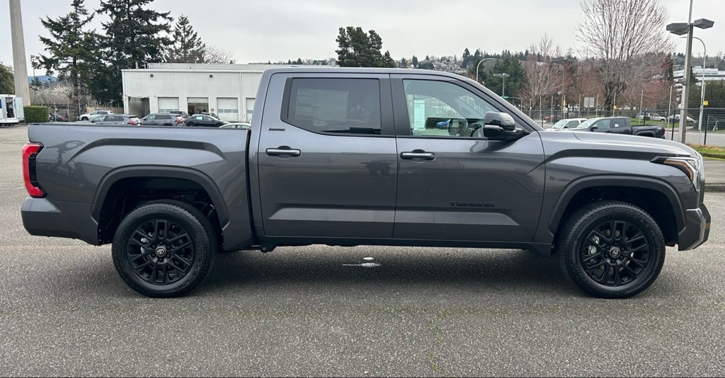 New 2026 Toyota Tundra Limited LIMITED CREWMAX 5.5