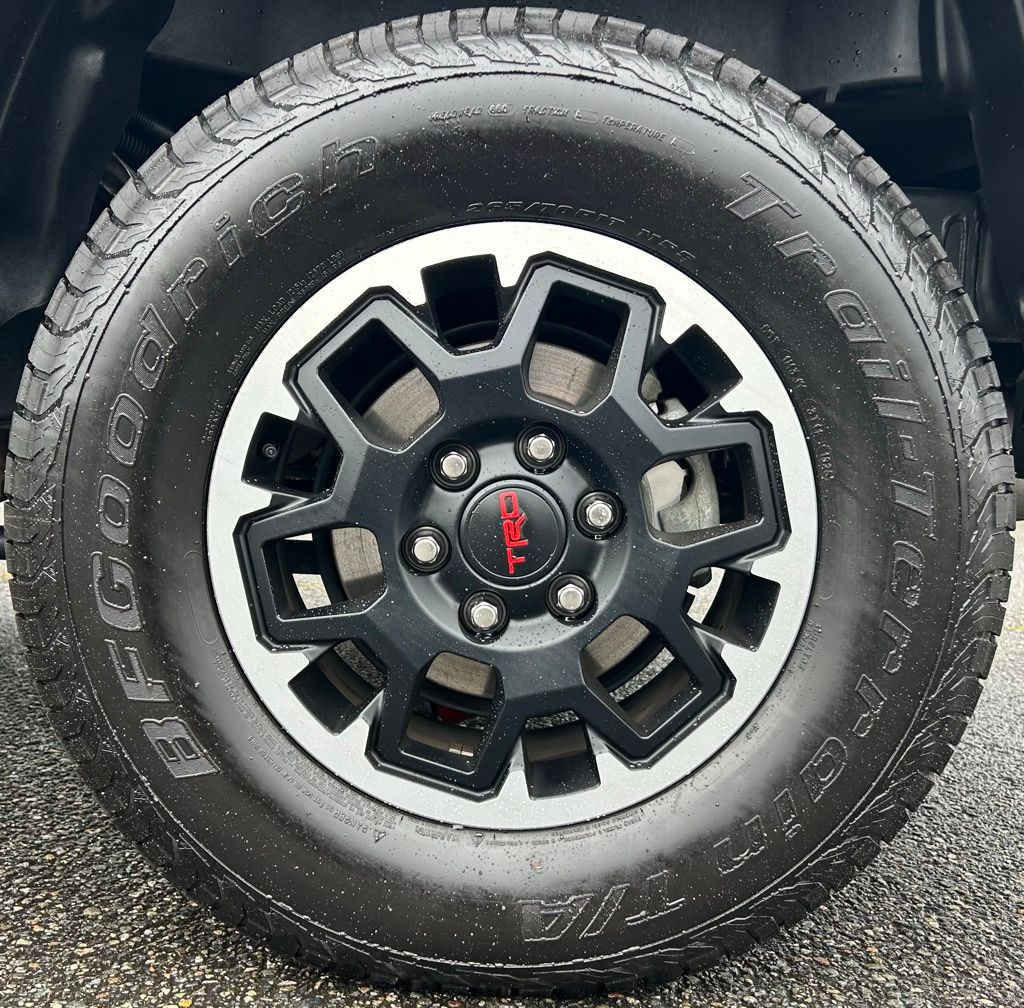 2025 Toyota Tacoma TRD Off Road - Photo 25