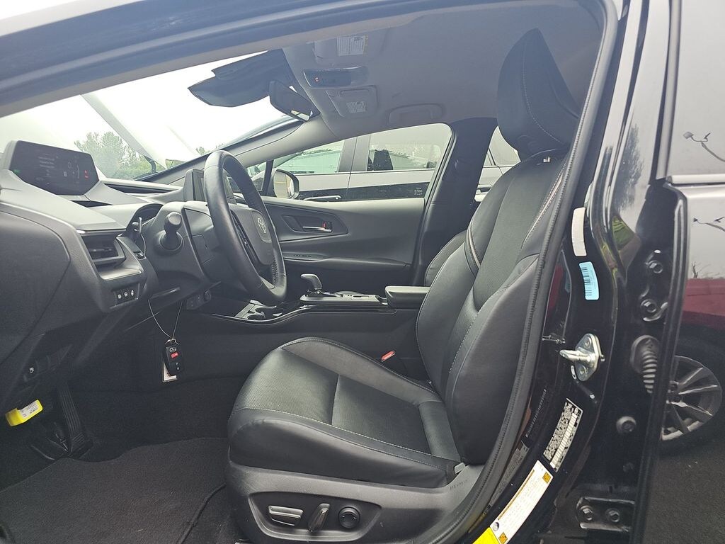 Used 2023 Toyota Prius XLE Hatchback