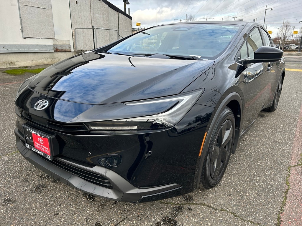 2026 Toyota Prius LE's photo