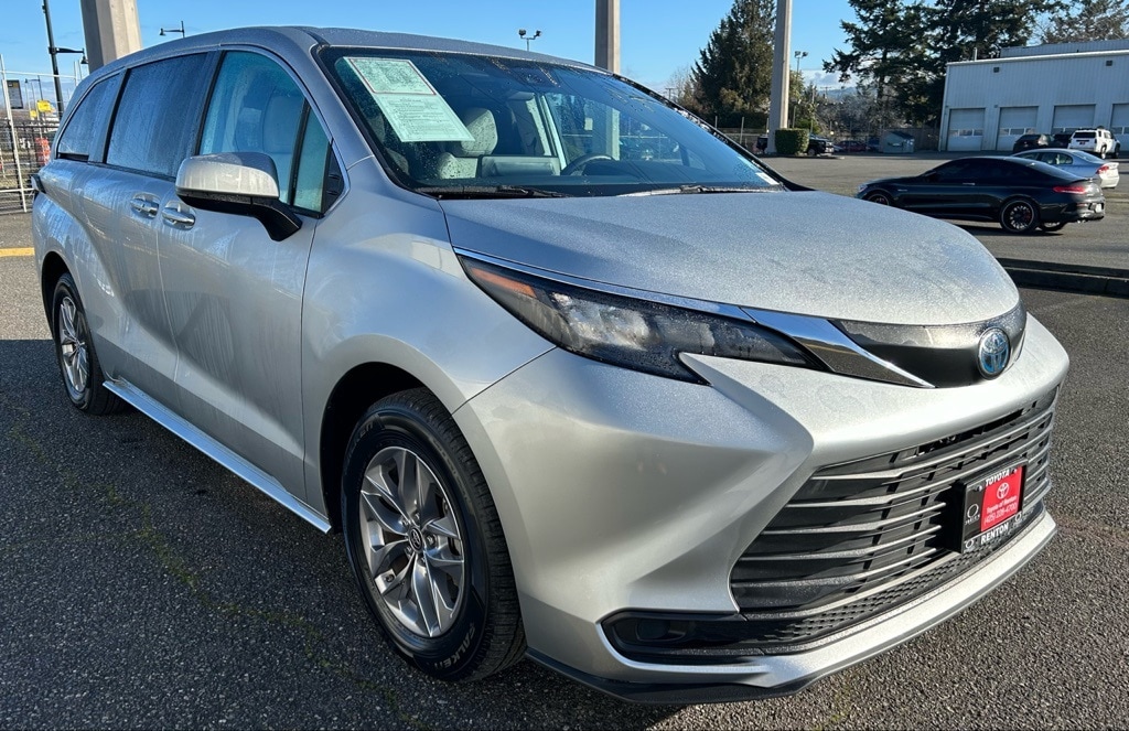 Certified 2024 Toyota Sienna LE Minivan/Van