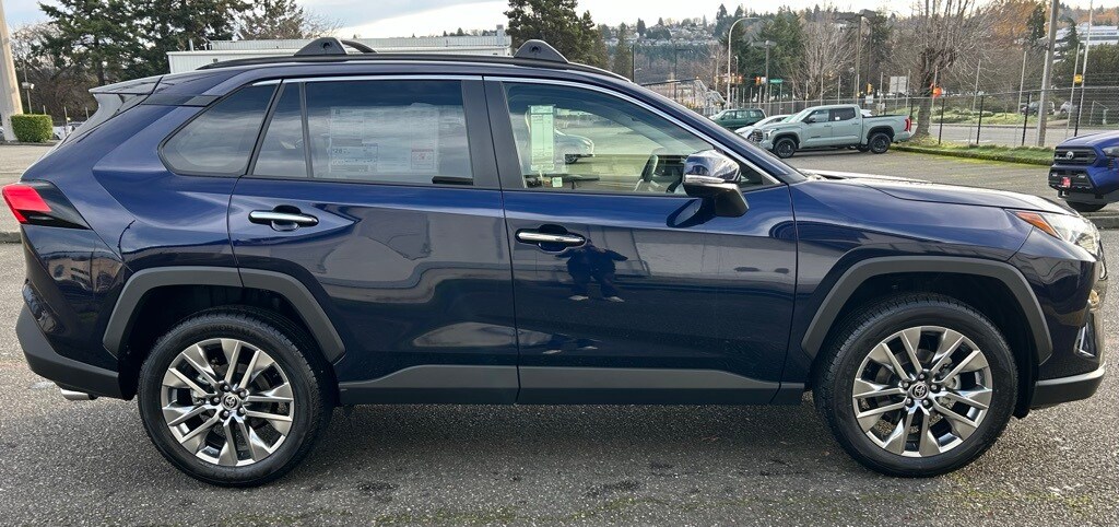 2025 Toyota RAV4 Limited photo 4