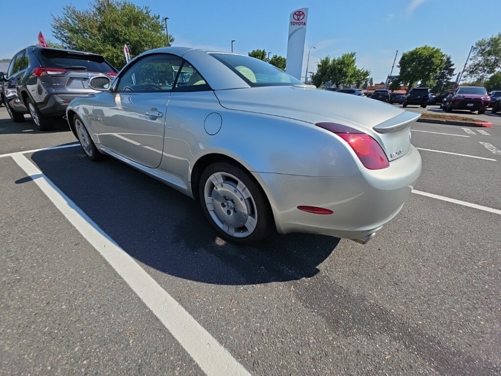 2004 Lexus SC 430 photo 2