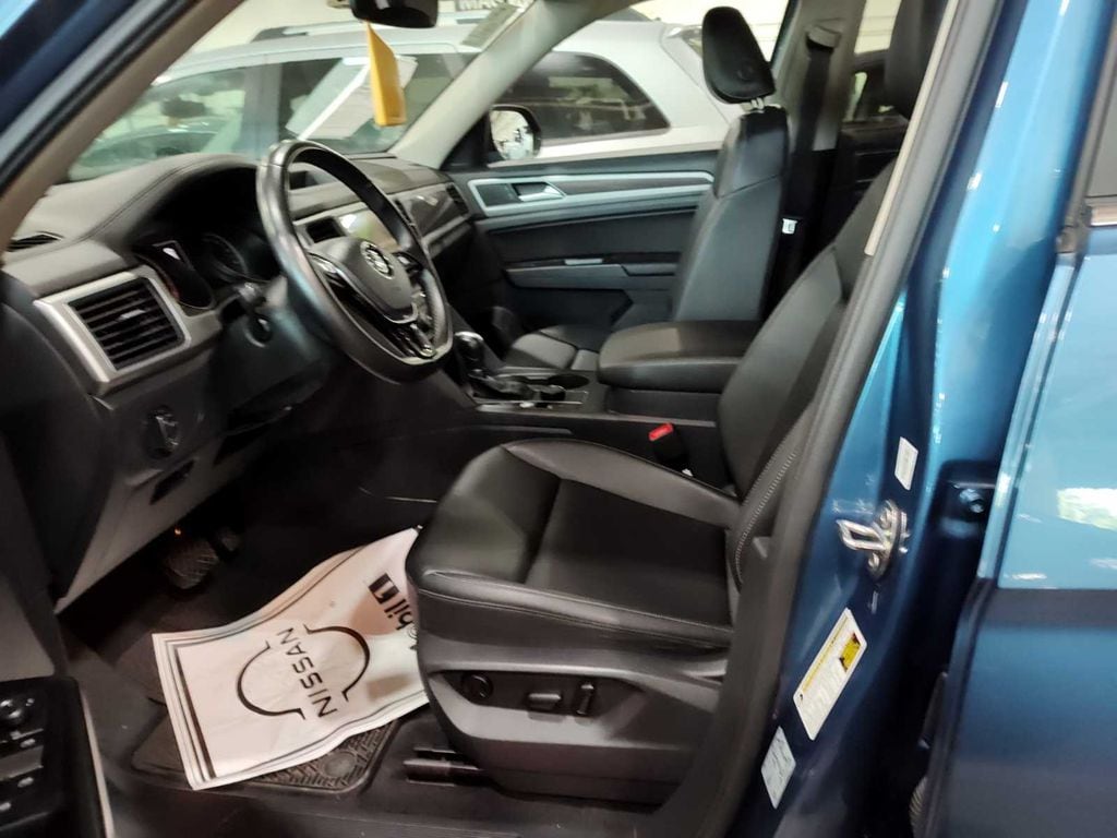 2019 Volkswagen Atlas SE w/Tech - Photo 3