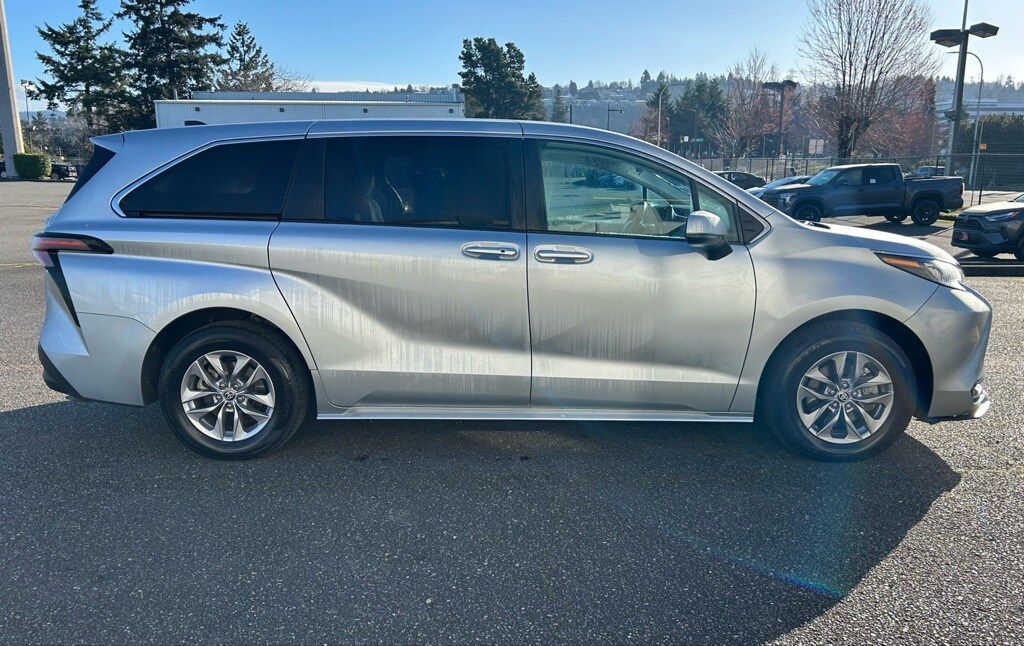Certified 2024 Toyota Sienna LE Minivan/Van