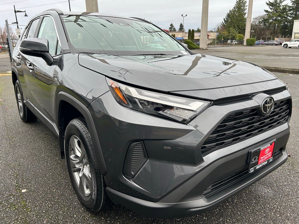 New 2025 Toyota RAV4 XLE XLE AWD SUV