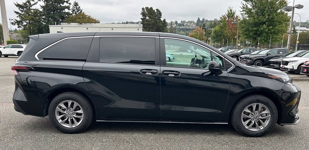 Certified 2024 Toyota Sienna LE Minivan/Van