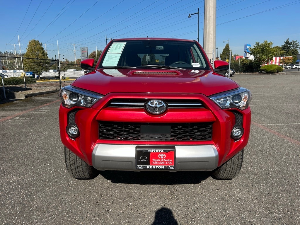 2024 Toyota 4Runner TRD Off-Road photo 2