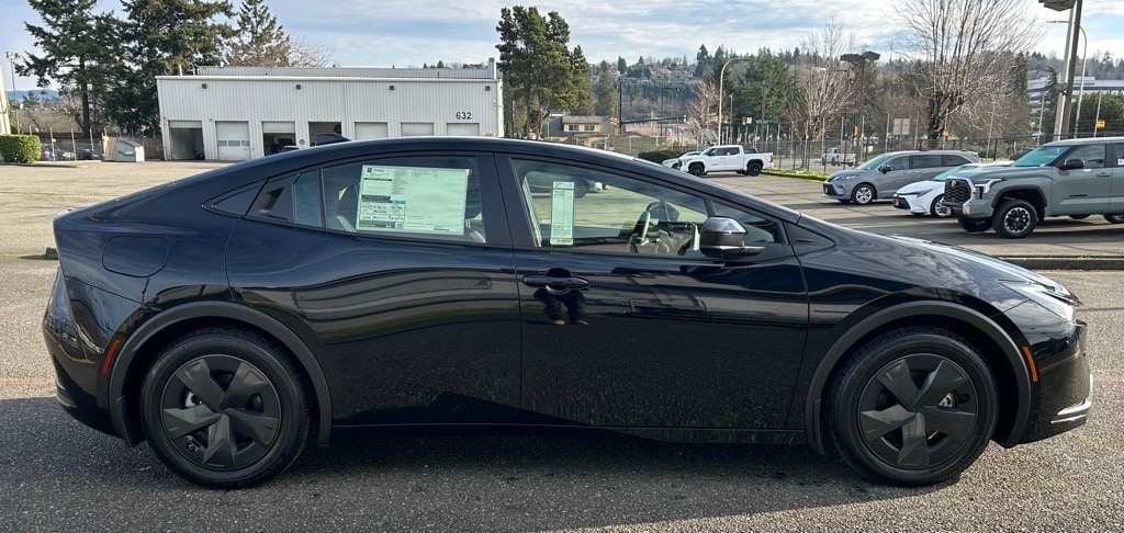 New 2026 Toyota Prius Plug-in Hybrid SE PLUG-IN HYBRID