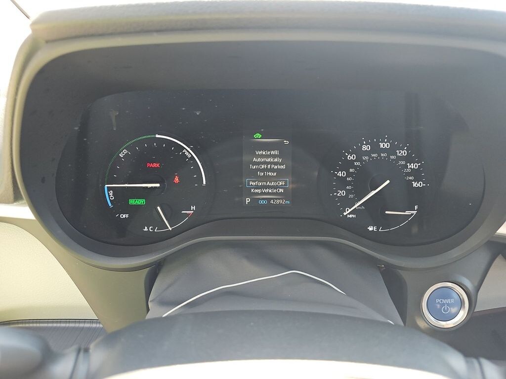 Used 2024 Toyota Sienna LE Minivan/Van