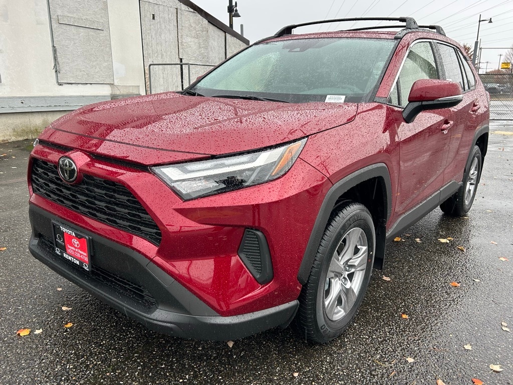 New 2025 Toyota RAV4 XLE XLE AWD SUV