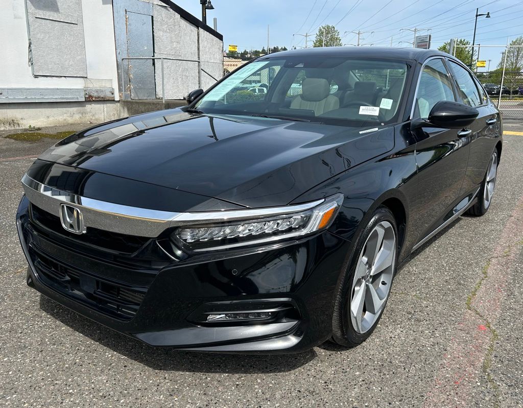 2018 Honda Accord 1.5T Touring Auto's photo