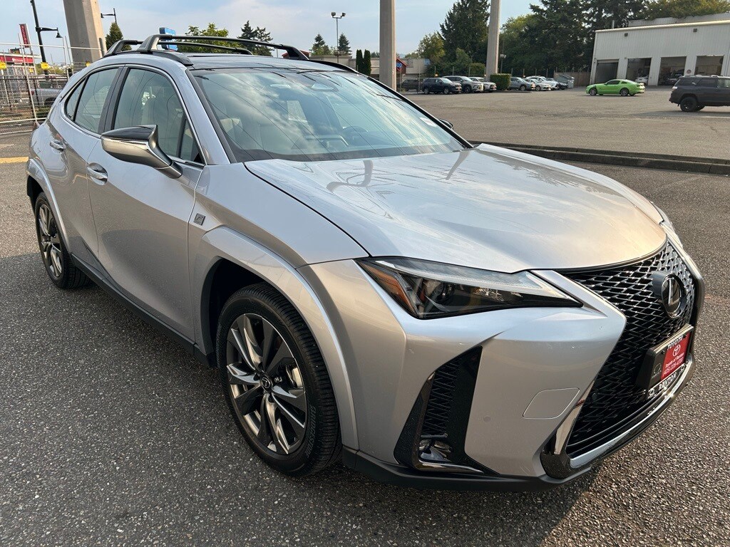 2025 Lexus UX F SPORT Design photo 3
