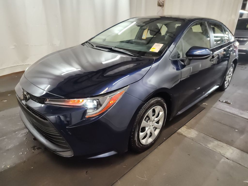 2026 Toyota Corolla LE CVT's photo