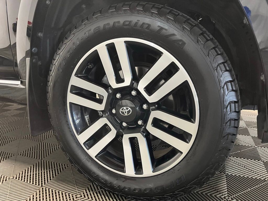 Used 2022 Toyota 4Runner Limited SUV