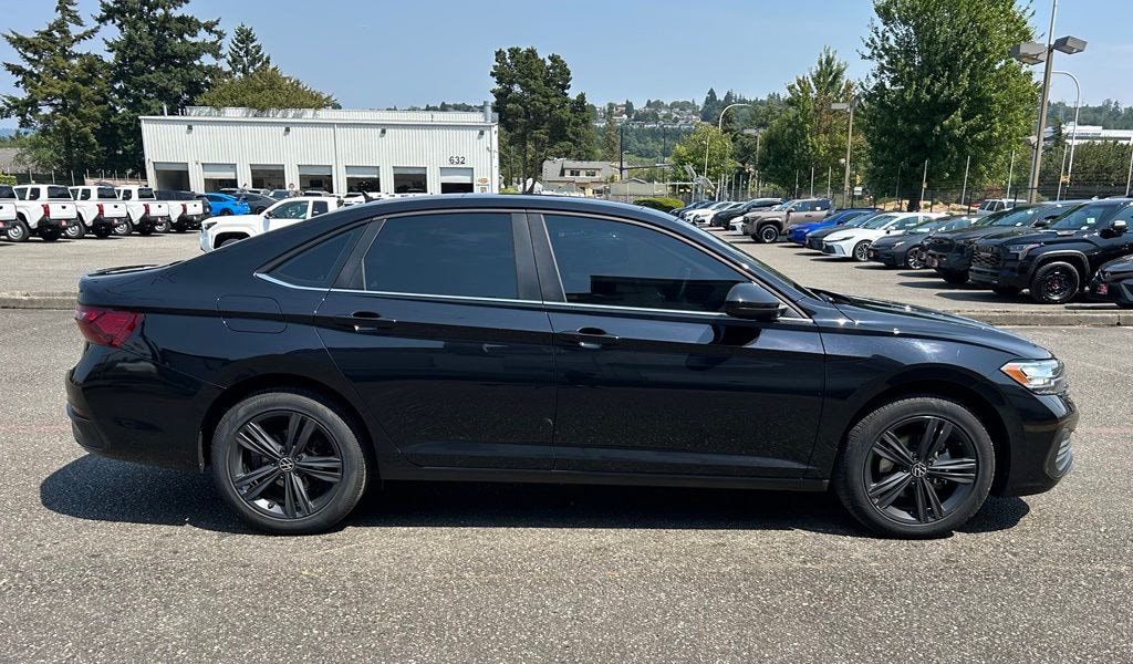 Used 2022 Volkswagen Jetta 1.5T SE Sedan