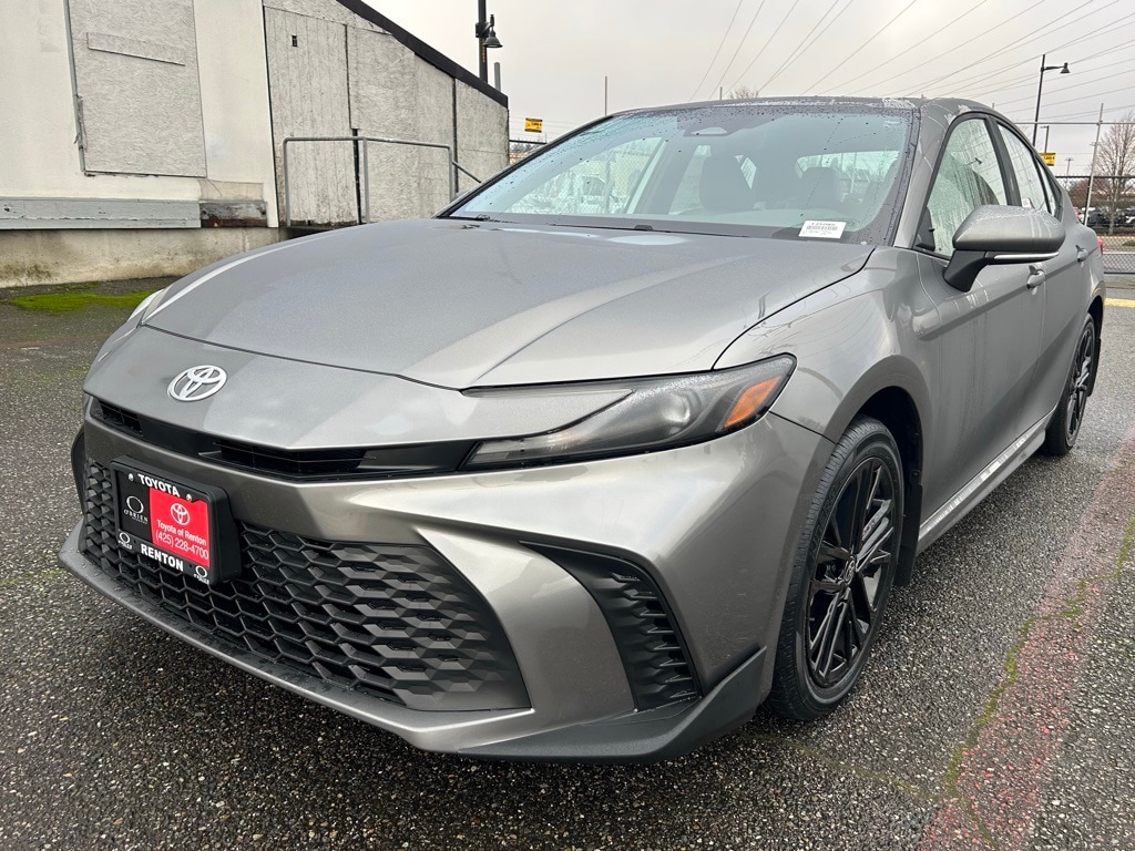2026 Toyota Camry SE's photo