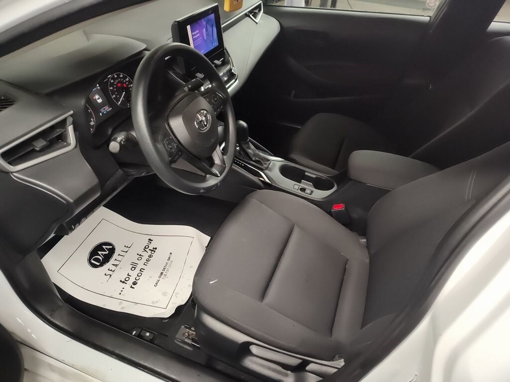 2024 Toyota Corolla LE photo 3