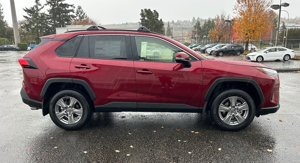 New 2025 Toyota RAV4 XLE XLE AWD SUV