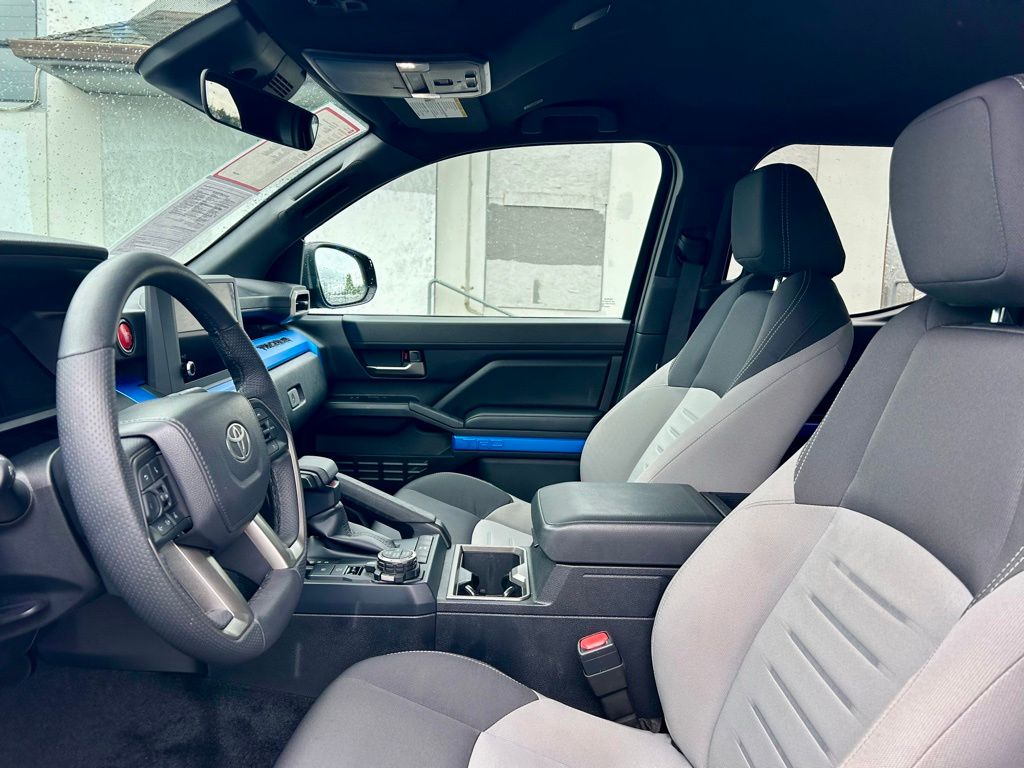 2025 Toyota Tacoma TRD Off Road - Photo 9