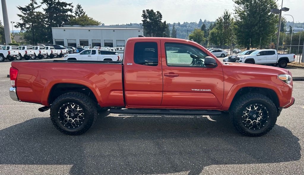 Certified 2017 Toyota Tacoma SR5 Truck