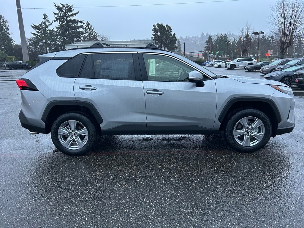 New 2025 Toyota RAV4 XLE XLE AWD SUV