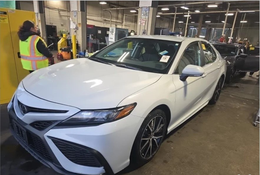 2022 Toyota Camry SE