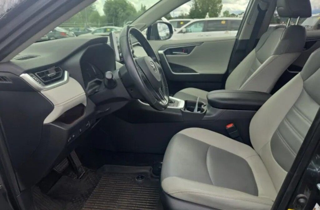 Used 2019 Toyota RAV4 Limited SUV