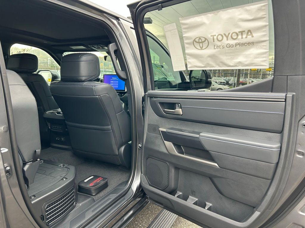2026 Toyota Tundra Platinum - Photo 13