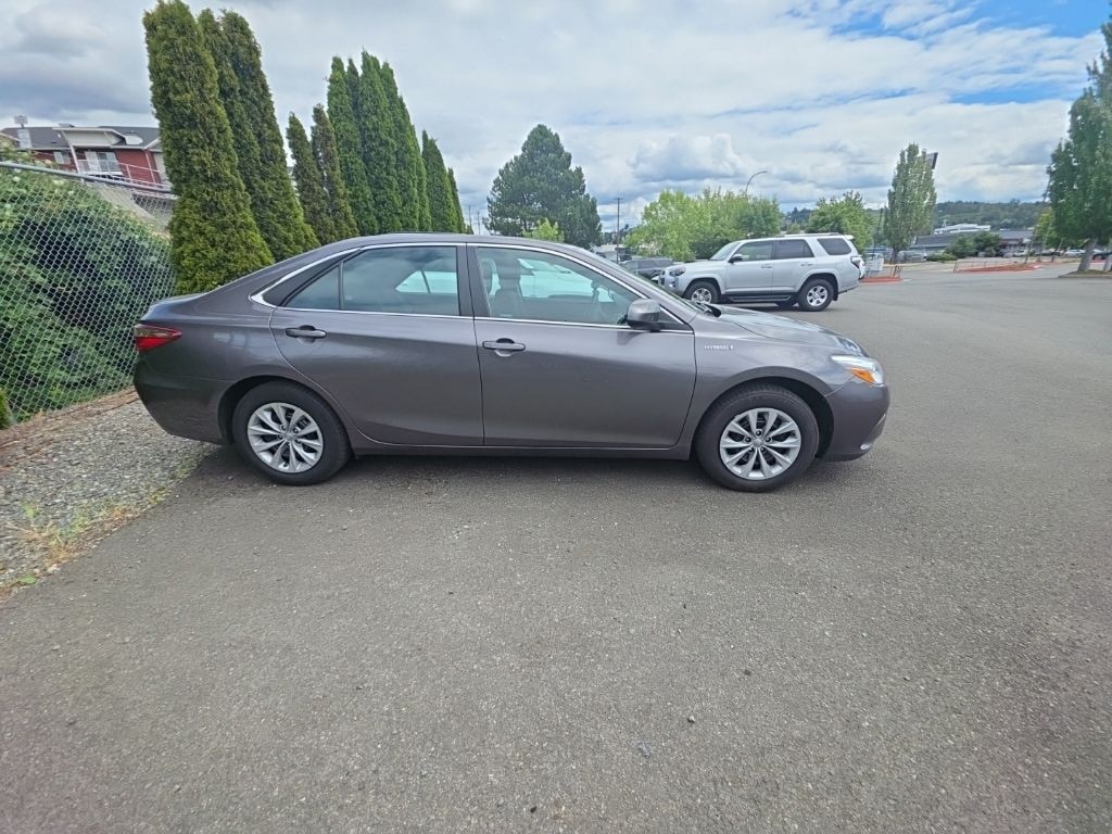 Used 2017 Toyota Camry Hybrid LE Sedan